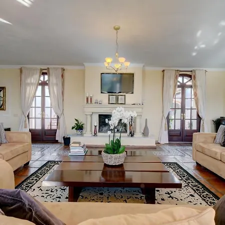 Villa Lampara En La Colina *